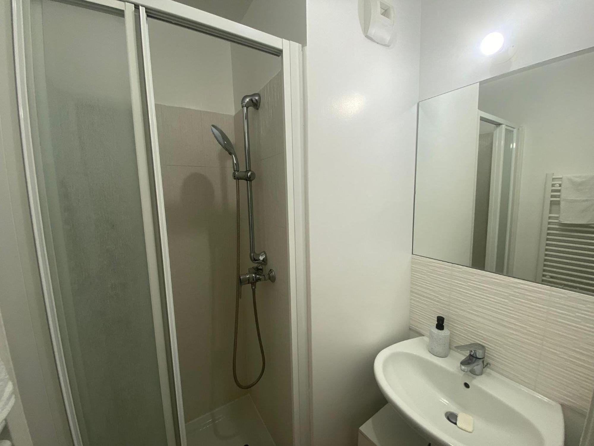 איברי-סור-סיין Appartement 80M2, Terrasse Sud, Metro 7 Direction Louvre A 8Minutes, Parking Sous-Sol, Proche Paris-Bercy מראה חיצוני תמונה